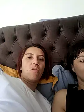 Snapshot of your_red_rose_ chatting on 01/19/25, 02:28 your red rose online show from 01/19/25, 02:28