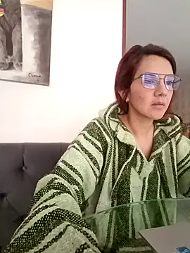 Snapshot of your_red_rose_ chatting on 01/24/25, 01:47 your red rose online show from 01/24/25, 01:47