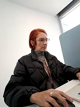 Snapshot of your_red_rose_ chatting on 01/29/25, 12:56 your red rose online show from 01/29/25, 12:56