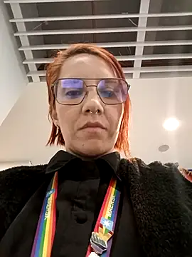 Snapshot of your_red_rose_ chatting on 02/25/25, 01:28 your red rose online show from 02/25/25, 01:28