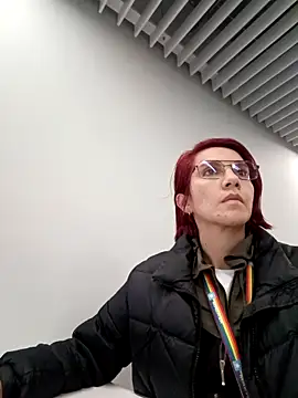 Snapshot of your_red_rose_ chatting on 03/06/25, 09:09 your red rose online show from 03/06/25, 09:09