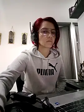 Snapshot of your_red_rose_ chatting on 03/10/25, 11:53 your red rose online show from 03/10/25, 11:53