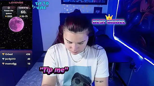 Snapshot of Nika_1_ chatting on 12/18/24, 10:46 Nika 1 online show from 12/18/24, 10:46