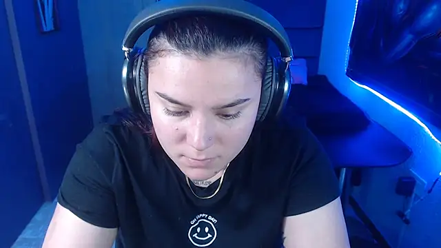 Snapshot of Nika_1_ chatting on 01/22/25, 10:48 Nika 1 online show from 01/22/25, 10:48