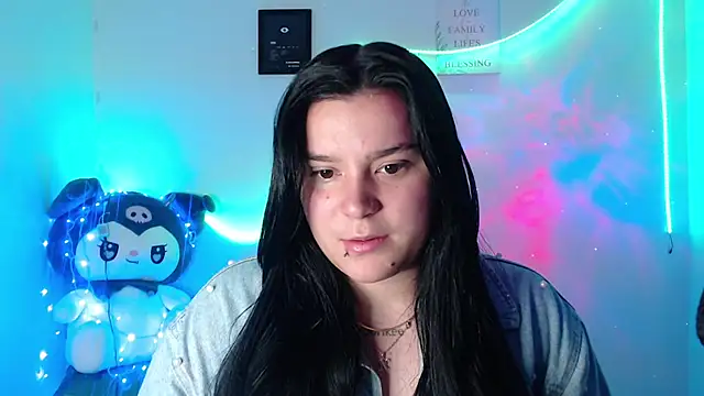 Snapshot of Nika_1_ chatting on 03/17/25, 05:05 Nika 1 online show from 03/17/25, 05:05