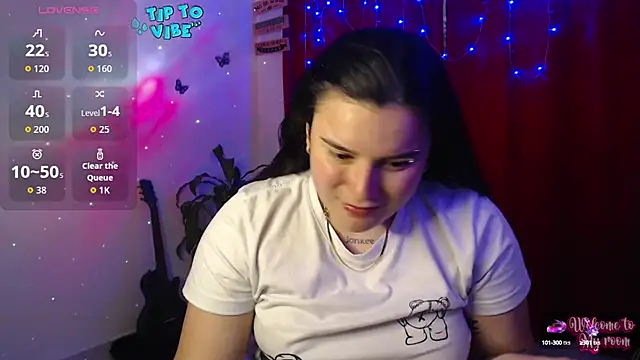 Snapshot of Nika_1_ chatting on 09/25/25, 10:13 Nika 1 online show from 09/25/25, 10:13