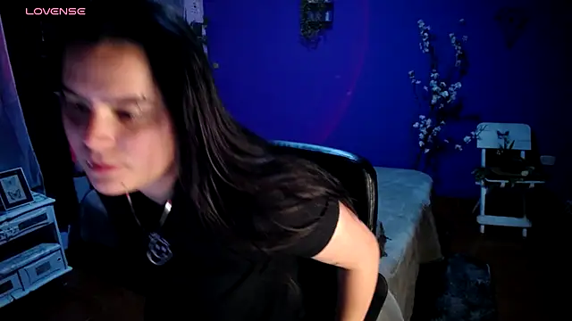 Snapshot of Nika_1_ chatting on 12/01/25, 12:04 Nika 1 online show from 12/01/25, 12:04