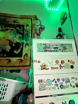 thatonespicychick online show from 12/21/25, 12:23