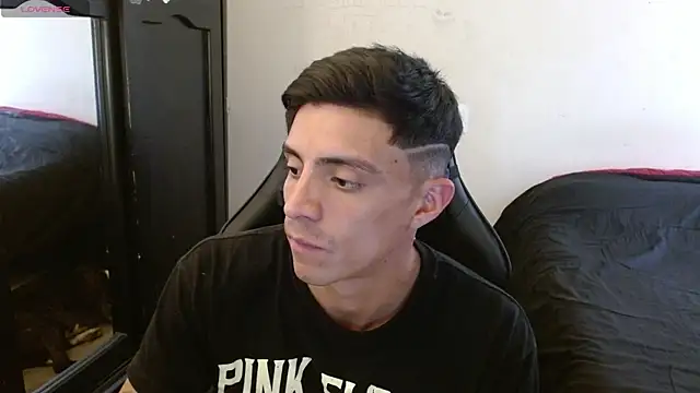 Snapshot of kv___xxx_ chatting on 09/12/25, 03:56 kv xxx online show from 09/12/25, 03:56