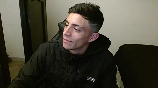 Snapshot of kv___xxx_ chatting on 11/02/25, 02:47 kv xxx online show from 11/02/25, 02:47