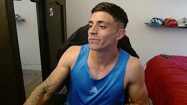 Snapshot of kv___xxx_ chatting on 11/22/25, 09:47 kv xxx online show from 11/22/25, 09:47