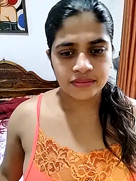 Snapshot of chanu174174 chatting on 10/25/25, 04:53 chanu174174 online show from 10/25/25, 04:53