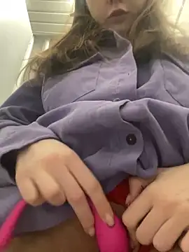 Snapshot of Topvi_ chatting on 01/18/25, 12:26 Topvi online show from 01/18/25, 12:26