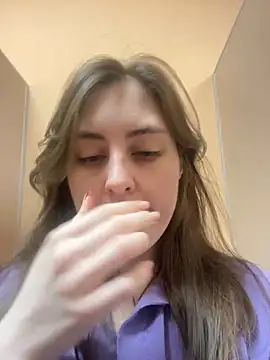 Snapshot of Topvi_ chatting on 01/19/25, 10:39 Topvi online show from 01/19/25, 10:39