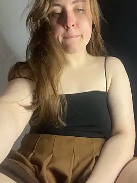 Snapshot of Topvi_ chatting on 02/20/25, 07:08 Topvi online show from 02/20/25, 07:08