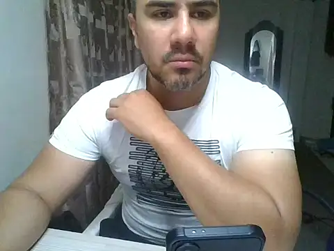 Snapshot of pob_cam chatting on 09/11/25, 01:55 pob cam online show from 09/11/25, 01:55