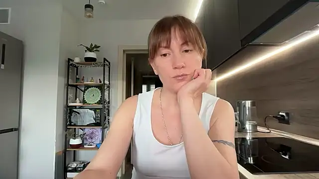 Snapshot of jainesummer chatting on 05/15/26, 03:41 jainesummer online show from 05/15/26, 03:41