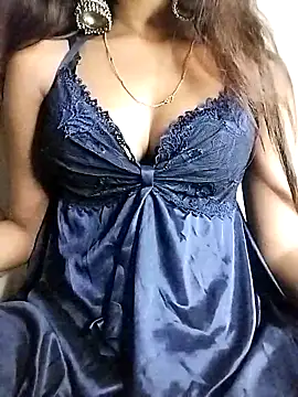 Esha Babyy online show from 02/18/26, 03:30