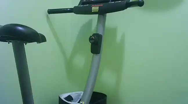 loganwolverine02 online show from 01/04/25, 09:09