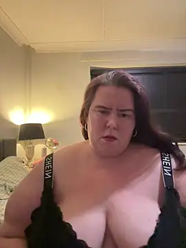 Snapshot of Viola_SassyX chatting on 03/11/25, 11:26 Viola SassyX online show from 03/11/25, 11:26