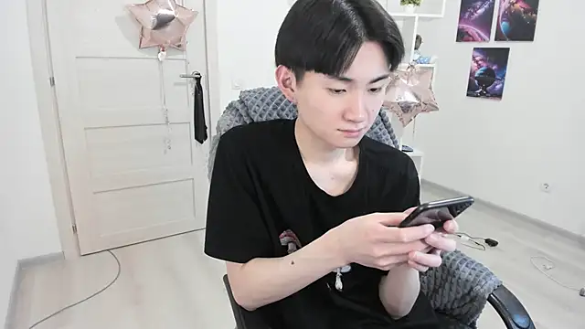 Miram Yu online show from 03/09/25, 04:16