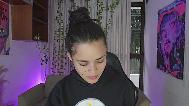 HannaRhodes online show from 02/10/26, 02:10