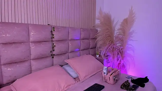 HannaRhodes online show from 07/08/26, 02:21