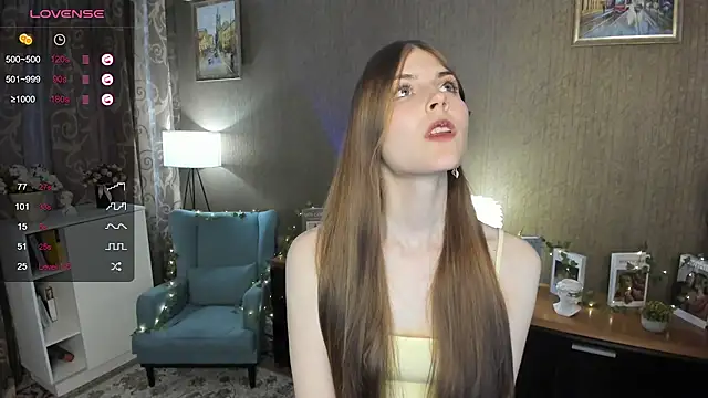 Snapshot of DarleneHatt chatting on 03/13/25, 06:05 DarleneHatt online show from 03/13/25, 06:05