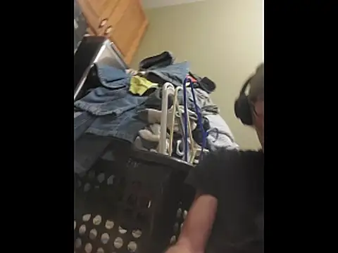 Undercover Pornstar online show from 11/24/25, 08:19