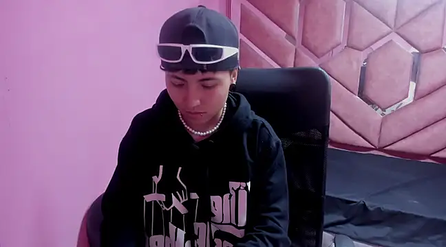 Snapshot of Im_Mathias chatting on 01/15/25, 05:19 Im Mathias online show from 01/15/25, 05:19