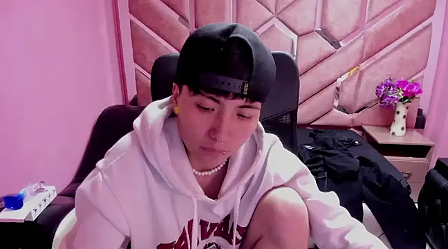 Snapshot of Im_Mathias chatting on 01/18/25, 09:34 Im Mathias online show from 01/18/25, 09:34