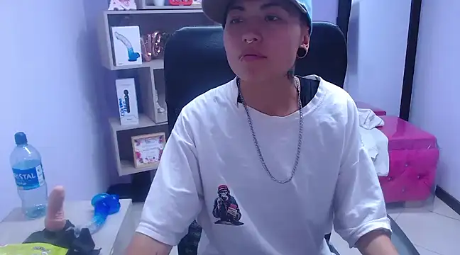 Snapshot of Im_Mathias chatting on 02/13/25, 03:18 Im Mathias online show from 02/13/25, 03:18