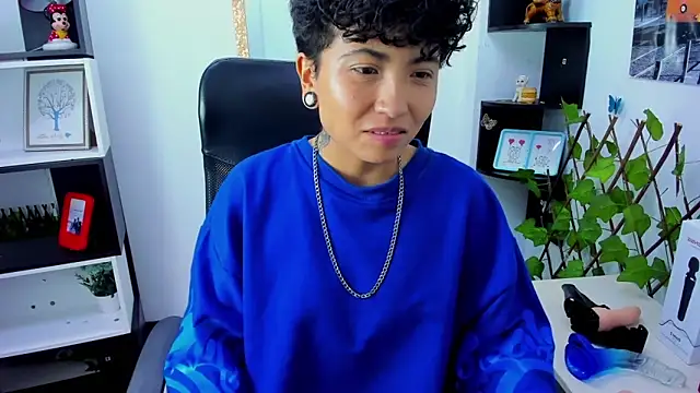 Snapshot of Im_Mathias chatting on 10/15/25, 02:55 Im Mathias online show from 10/15/25, 02:55