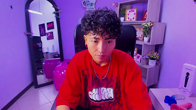 Snapshot of Im_Mathias chatting on 11/04/25, 04:11 Im Mathias online show from 11/04/25, 04:11