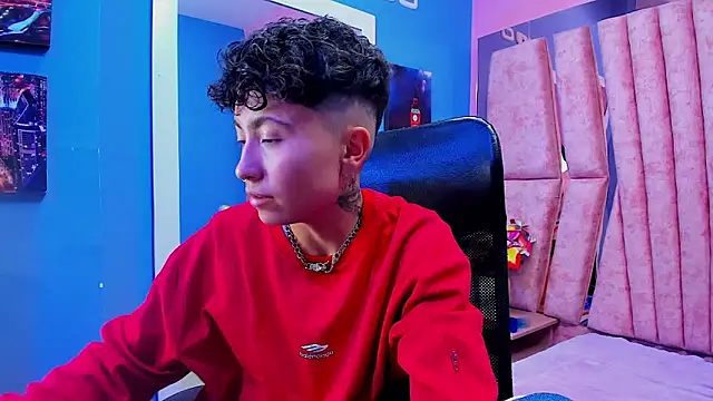 Snapshot of Im_Mathias chatting on 12/05/25, 01:25 Im Mathias online show from 12/05/25, 01:25