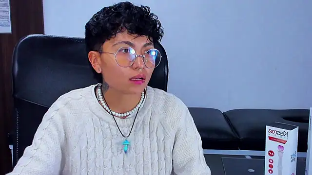 Im Mathias online show from 03/19/26, 02:59