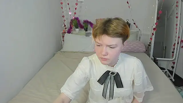 Snapshot of DreamyLuna chatting on 01/12/25, 08:36 DreamyLuna online show from 01/12/25, 08:36