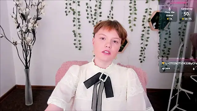 Snapshot of DreamyLuna chatting on 01/19/25, 03:08 DreamyLuna online show from 01/19/25, 03:08