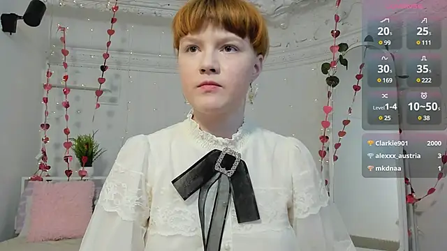 Snapshot of DreamyLuna chatting on 01/20/25, 12:04 DreamyLuna online show from 01/20/25, 12:04