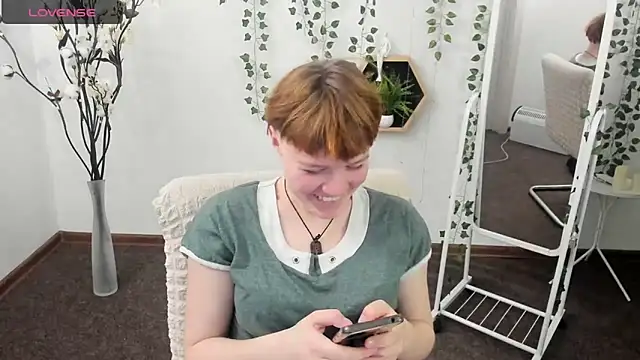 Snapshot of DreamyLuna chatting on 01/22/25, 08:06 DreamyLuna online show from 01/22/25, 08:06