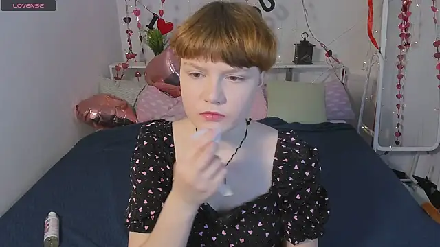 Snapshot of DreamyLuna chatting on 01/30/25, 10:51 DreamyLuna online show from 01/30/25, 10:51