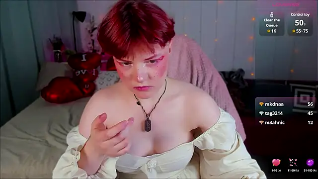 Snapshot of DreamyLuna chatting on 02/05/25, 03:45 DreamyLuna online show from 02/05/25, 03:45