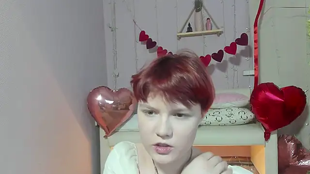 Snapshot of DreamyLuna chatting on 02/07/25, 08:42 DreamyLuna online show from 02/07/25, 08:42