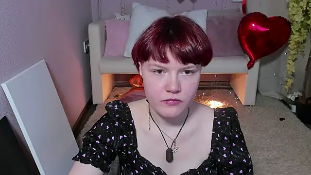 Snapshot of DreamyLuna chatting on 02/13/25, 08:55 DreamyLuna online show from 02/13/25, 08:55