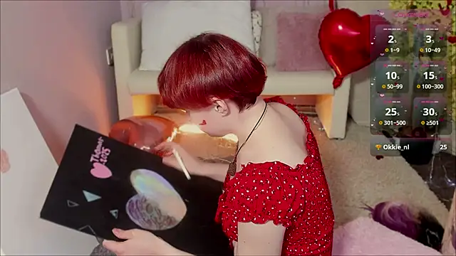 Snapshot of DreamyLuna chatting on 02/14/25, 03:00 DreamyLuna online show from 02/14/25, 03:00