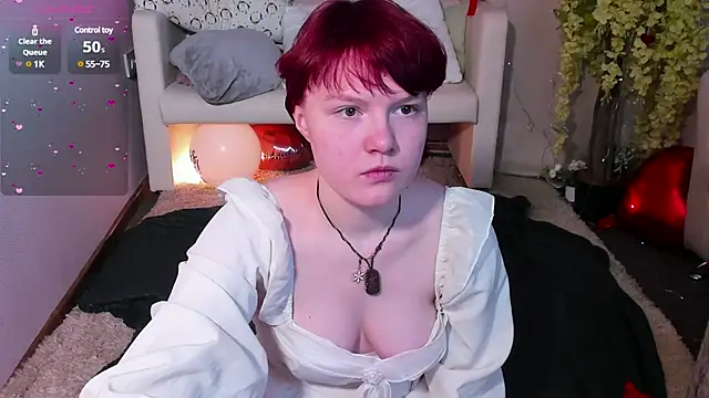 Snapshot of DreamyLuna chatting on 02/28/25, 08:39 DreamyLuna online show from 02/28/25, 08:39