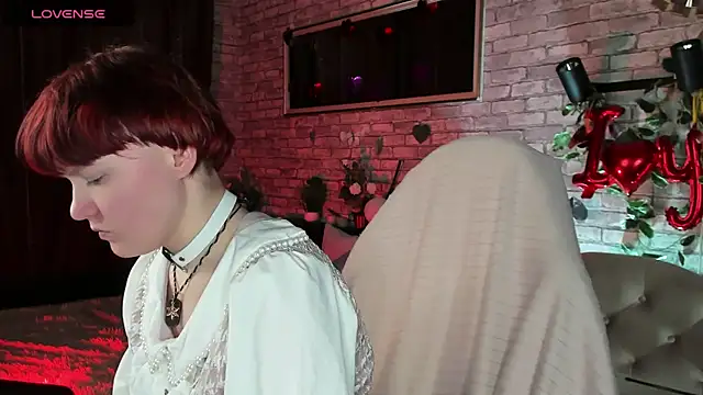 Snapshot of DreamyLuna chatting on 03/05/25, 08:32 DreamyLuna online show from 03/05/25, 08:32