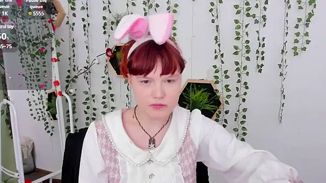 Snapshot of DreamyLuna chatting on 03/16/25, 03:47 DreamyLuna online show from 03/16/25, 03:47