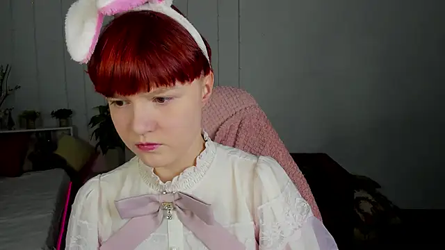 Snapshot of DreamyLuna chatting on 03/21/25, 08:40 DreamyLuna online show from 03/21/25, 08:40