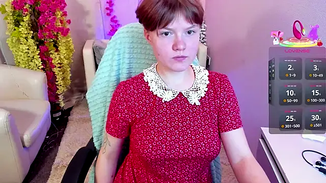 Snapshot of DreamyLuna chatting on 09/14/25, 08:41 DreamyLuna online show from 09/14/25, 08:41